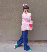Cargar imagen en el visor de la galería, Chaquetón Oversize Corazón - Rosa pastel