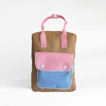 Cargar imagen en el visor de la galería, Mochila Mini Marrón