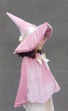 Cargar imagen en el visor de la galería, Gorro Hechicera color rosa /talla única 4 a 8 años
